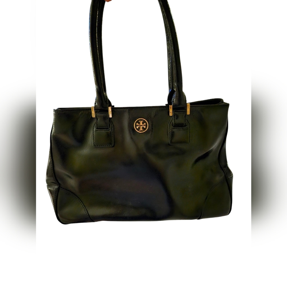 TORY BURCH~East West BLACK PATENT LEATHER SHOULDER TOTE BAG
